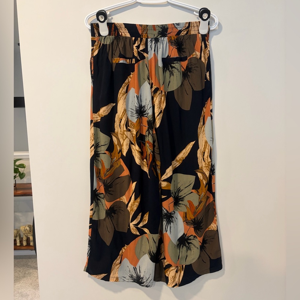 Never Worn! Papillon Tropical Leaf Print High Rise Wide Leg Culottes/Capris - Picture 3 of 11